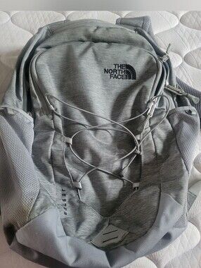 The North Face Jester Gray Backpack 26L Padded Straps, 2 Pockets, Zip